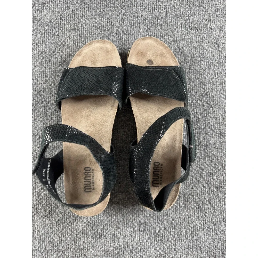 Munro American Black Snakeskin Metallic Walking Wedge Sandals 9.5 N 1970